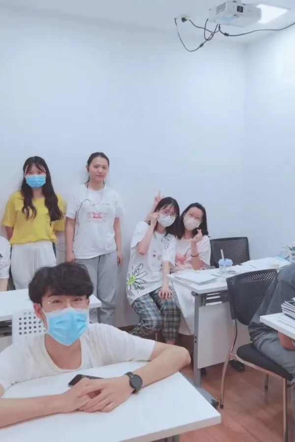 1656056058131864.jpg 2 國際高中暑假銜接課_A-LevelAP暑假培訓班37.jpg